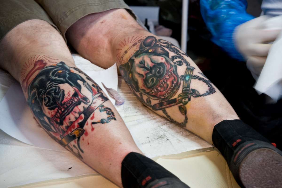 tatuaje sau picioare de vițel