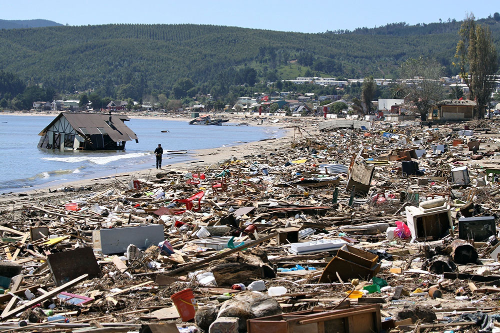 Топ 10 на най-големите цунами в историята на човечеството (снимка)
